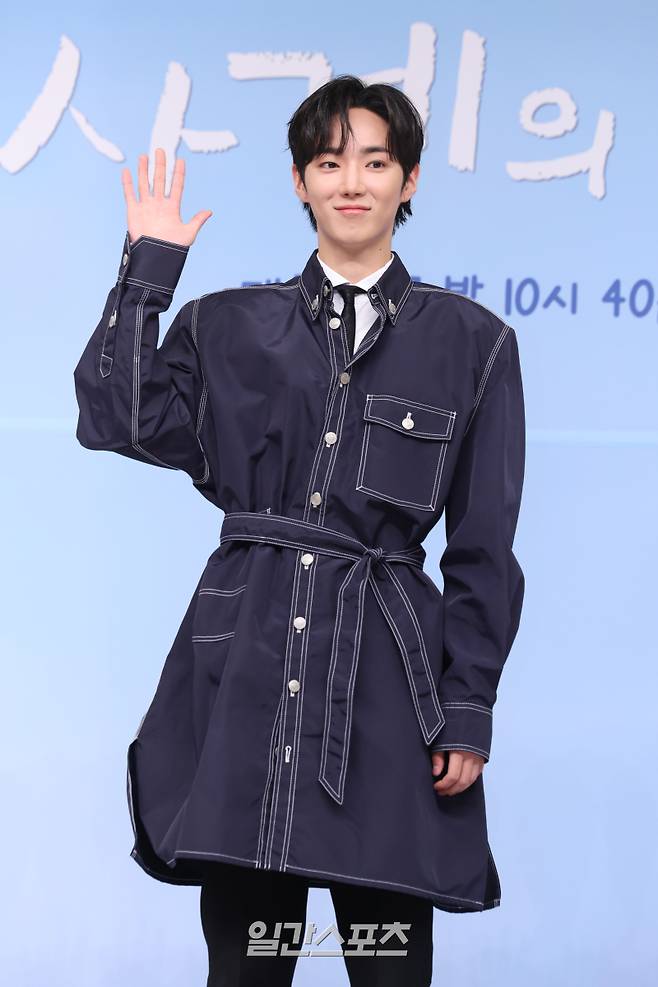 배우 하유준이 28일 오후 서울 양천구 목동SBS에서 열린 SBS 새 드라마 '사계의 봄' 제작발표회에 참석해 포즈를 취하고 있다. '세계의 봄'은 케이팝 최고 밴드그룹의 스타 ‘사계’가 팀에서 퇴출당하고, 우여곡절 시작된 대학 생활 중 운명처럼 ‘김봄’을 만나 멋지게 재기하는 청춘 음악 로맨스. 오는 5월 6일 밤 10시 40분 첫 방송. 서병수 기자 qudtn@edaily.co.kr /2025.04.28/
