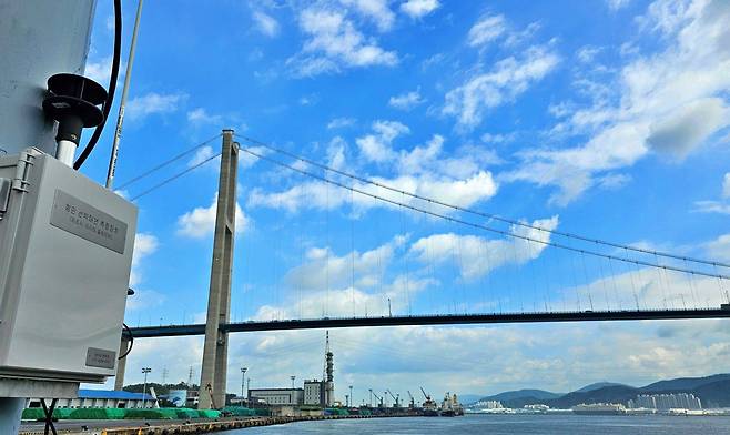 데이터플레어가 울산항에 설치한 항만 선박매연 측정장치 / 출처=데이터플레어