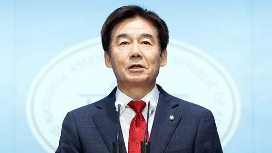 한덕수 대통령 직무대행이 이르면 28일 제27대 한국관광공사 사장으로 임명할 것으로 알려진 이용호 전 국민의힘 의원. 김경록 기자