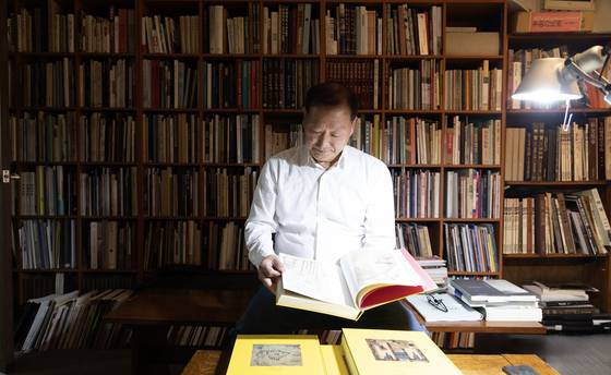 김세종 평창아트 대표는 전시와 집필을 통해 궁중민화 외에도 흥미진진하고 예술적 완성도가 높은 걸작이 있다는 것을 널리 알리는데 앞장서고 있다. 권혁재 사진전문기자