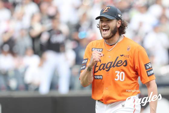 Hanwha Eagles pitcher Cody Ponce smiles during a KBO game against the KT Wiz at Hanwha Life Eagles Park in Daejeon on April 27. [HANWHA EAGLES]