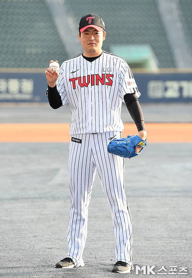 올 시즌을 앞두고 LG 유니폼을 입은 심창민. 사진=천정환 기자