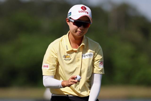 18번 홀 파에 그친 뒤 아쉬워하는 김효주. AFP연합뉴스