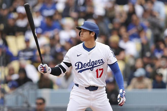 LA 다저스 오타니 쇼헤이가 28일(한국시간) 다저스타디움에서 열린 피츠버그 파이어리츠와 홈경기에서 4타수 2안타 1득점의 활약으로 팀의 9-2 승리를 이끌었다. LA|AP뉴시스