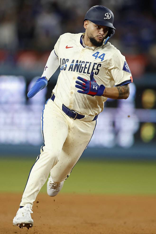 ▲ 4월 중반까지 부진했던 앤디 파헤스는 피츠버그와 3연전에서 12타수 10안타를 몰아쳤다. ⓒ연합뉴스/AFP