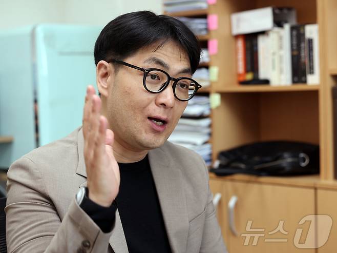 허준영 서강대 경제학부 교수가 25일 서울 마포구 서강대학교에서 뉴스1 대선 기획 ‘3040, 차기 정부에 바란다’ 인터뷰를 하고 있다. ⓒ News1 황기선 기자