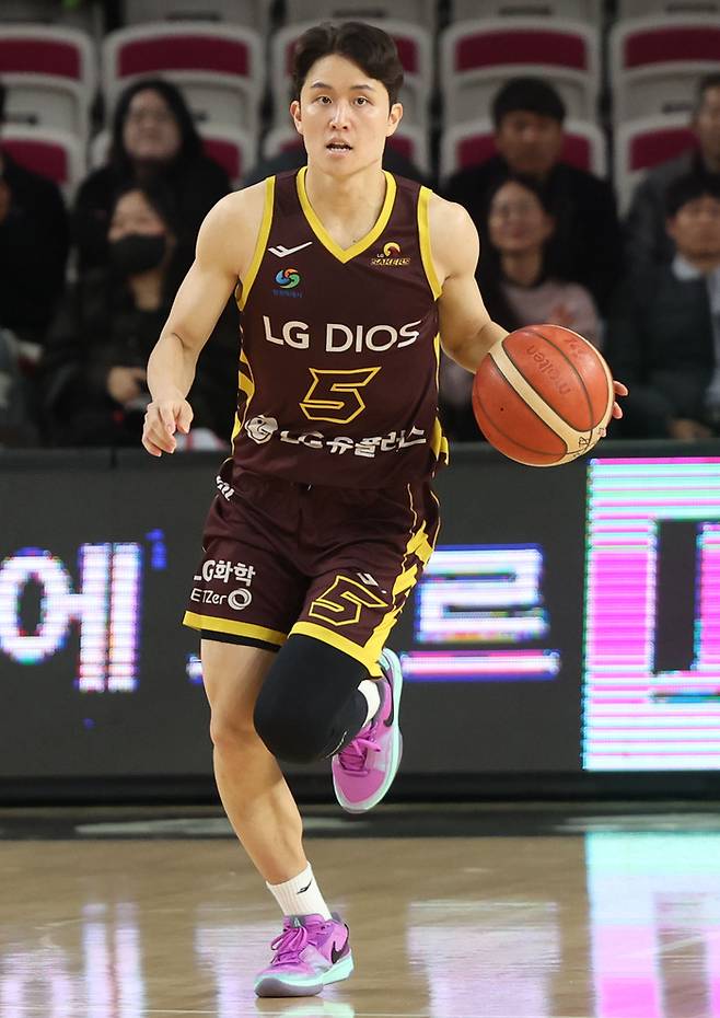 양준석이 4강 PO에서 빼어난 활약을 펼쳤다. 사진 | 연합뉴스