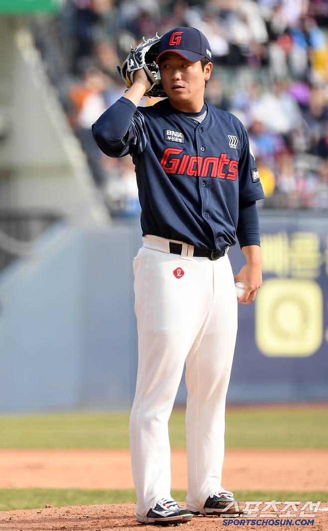 23일 잠실구장에서 열린 LG 트윈스와 롯데 자이언츠의 경기. 롯데 정현수가 숨을 고르고 있다. 잠실=박재만 기자 pjm@sportschosun.com/2025.03.23/