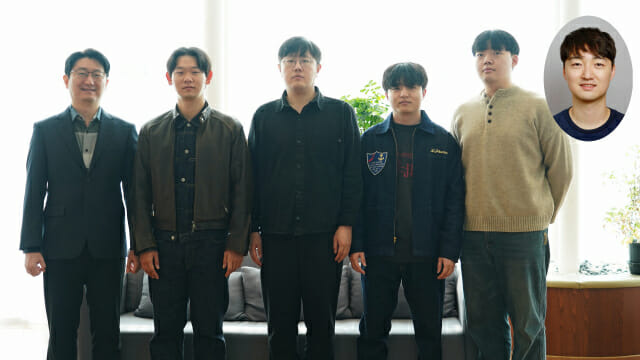 GIST AI 로봇 파지 모델 개발 연구진. 왼쪽부터  AI융합학과 이규빈 교수, 노상준 박사과정생, 김종원·강래영·남동우 석박사통합과정(박사과정), 원안은 백승혁 한국기계연구원 선임연구원.(사진=GIST)