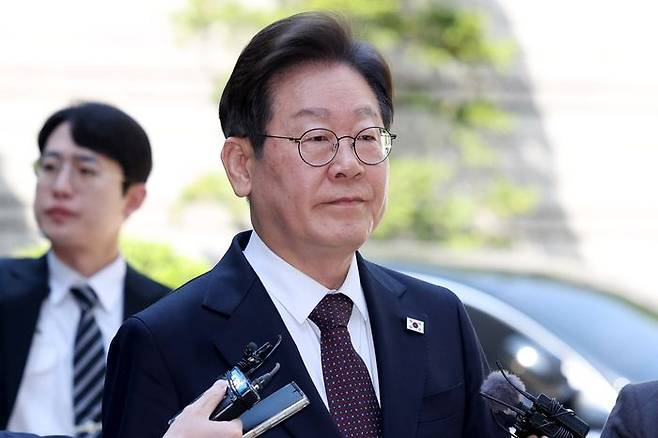 이재명 더불어민주당 21대 대선 후보가 29일 오전 서울 서초구 서울중앙지방법원에서 '대장동 배임 및 성남FC 뇌물 의혹' 혐의와 관련 공판에 출석하고 있다. ⓒ뉴시스