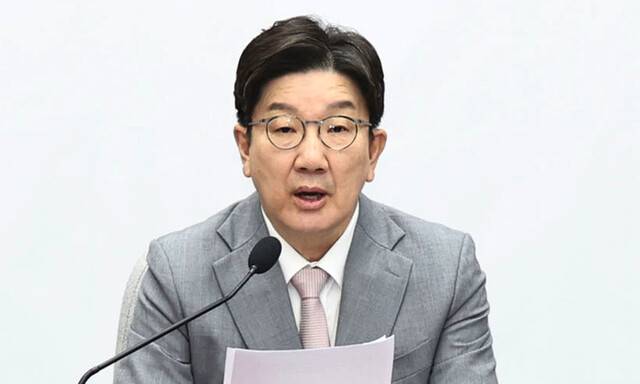 권성동 국민의힘 원내대표가 29일 오전 국회에서 열린 원내대책회의에서 발언하고 있다. 윤운식 선임기자 yws@hani.co.kr