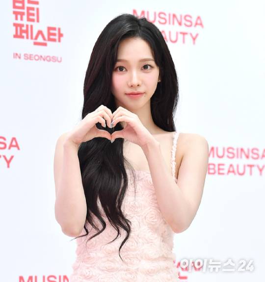 지난해 9월 걸그룹 에스파 멤버 카리나가 서울 성동구 모처에서 열린 뷰티 브랜드 포토콜 행사에 참석하고 있다. [사진=곽영래 기자]