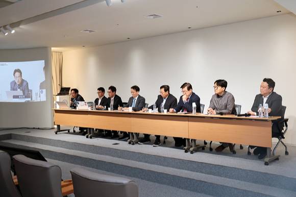 한국과학기술한림원 회관에서 'AI 3대 강국을 위한 우리의 전략'을 주제로 열린 토론회가 진행되고 있다. [사진=한국과학기술한림원]