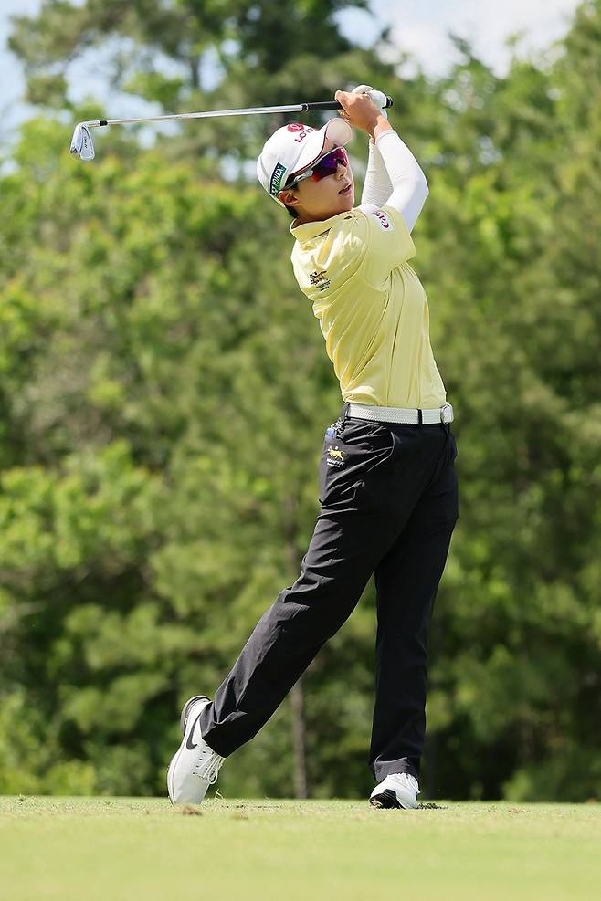 김효주가 28일 열린 LPGA 투어 메이저 대회 셰브론 챔피언십 최종일 4라운드 17번홀에서 티샷한 공을 바라보고 있다. AFP연합뉴스