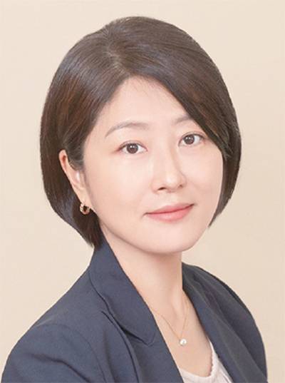 1977년생/ 건국대 응용생물화학과/ 2006년 올리브영 상품팀/ 2009년 올리브영 MD팀장/ 2017년 올리브영 MD사업본부장/ 2022년 올리브영 영업본부장, 올리브영 대표이사(현)