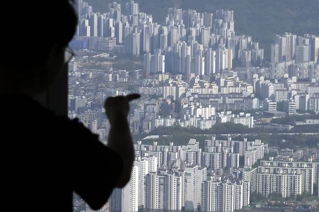 지난 3월 서울 아파트 거래량이 크게 증가하면서 전국 주택 거래량이 30%넘게 급증했다. 사진은 서울 시내 아파트 단지 모습. /사진=뉴시스