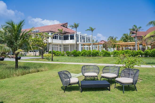 로빈슨 클럽은 16개국 26개의 체인이 있는 프리미엄 리조트 브랜드다