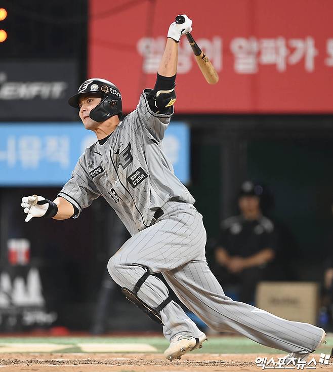 한화 이글스 유로결이 지난해 정규시즌 경기에 출전해 타격하고 있다. 엑스포츠뉴스 DB