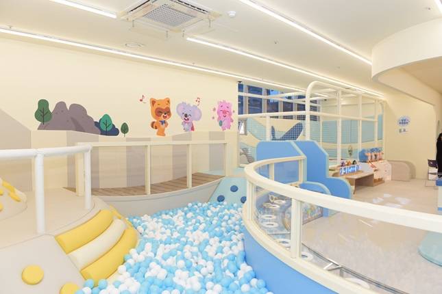 롯데가 울산에 조성한 'mom편한 놀이터' / 사진=롯데지주