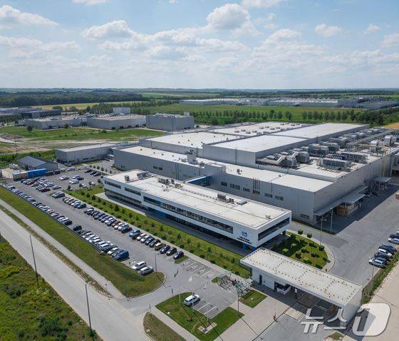 솔루스첨단소재 헝가리 공장(솔루스첨단소재 제공)