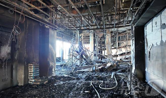 지난 14일 불이 난 부산 기장군 반얀트리 호텔 신축공사장 내부 모습.(윤건영 국회의원실 제공. 재판매 및 DB 금지).2025.2.20/뉴스1 ⓒ News1 장광일 기자