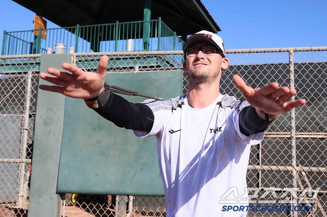 코엔 윈이 지난 2월 애리조나 캠프서 초청 선수로 훈련하던 모습. 사진제공=LG 트윈스