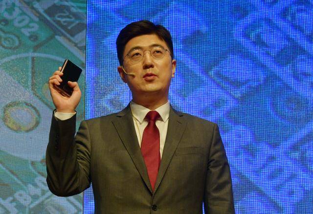 2021년 5월 25일 서울 마포구 누리꿈스퀘어에서 열린 국민의힘 1차 전당대회에서 청년최고위원으로 출마한 홍종기 후보가 비전발표를 하고 있다. 한국일보 자료사진