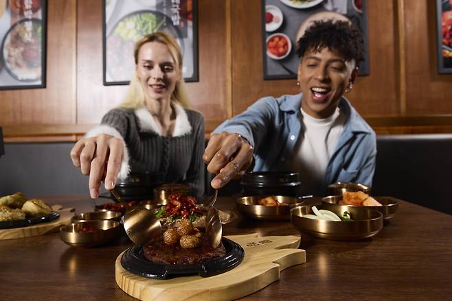 국내 300여 개 매장을 보유한 열정국밥은 미국 서부와 일본을 시작으로 글로벌 시장 진출을 추진중이다. (제공 = 열정국밥)