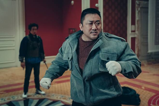 영화 ‘거룩한 밤: 데몬 헌터스’ 스틸, 롯데엔터테인먼트 제공