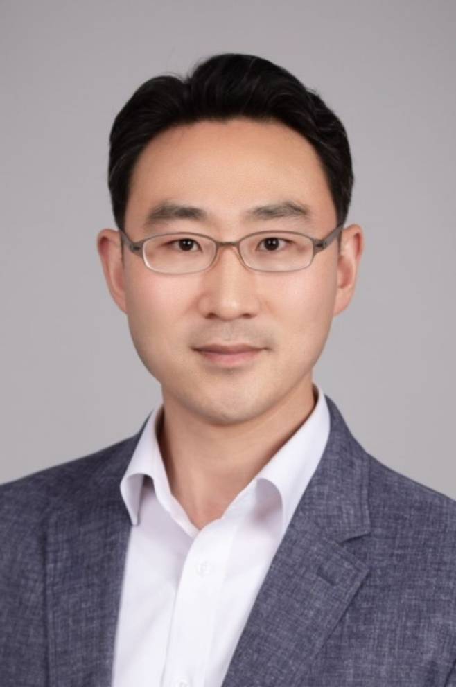 서강대 전자공학과의 김영욱 교수가 '2025 방송통신산업기술개발사업'에 최종 선정됐다. 사진은 김영욱 교수. (사진=서강대 제공) *재판매 및 DB 금지