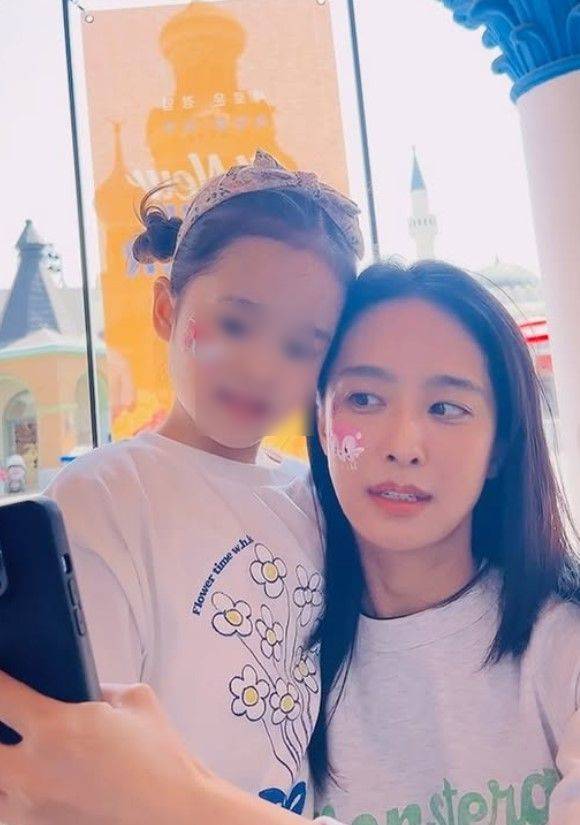 [서울=뉴시스] 박정아. (사진=박정아 인스타그램 캡처) 2025.04.30. photo@newsis.com  *재판매 및 DB 금지