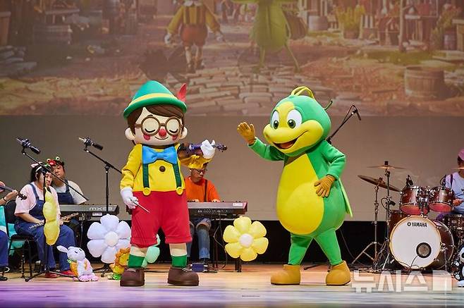 [서울=뉴시스]오는 5월 29일 시각장애예술인 연주단 '한빛예술단'이 선보이는 음악동화 '조금은 특별한 피노키오' (사진=마포문화재단 제공)