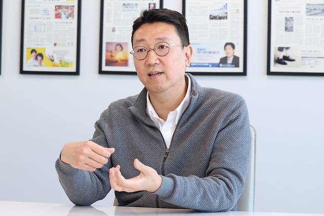 강병주 제주대병원 류마티스내과 교수는 30일 서울 용산구 세계일보사에서 진행한 인터뷰에서 “통풍의 주요 발생 원인으로는 비만과 식습관이 꼽힌다”고 설명했다. 한윤종 기자