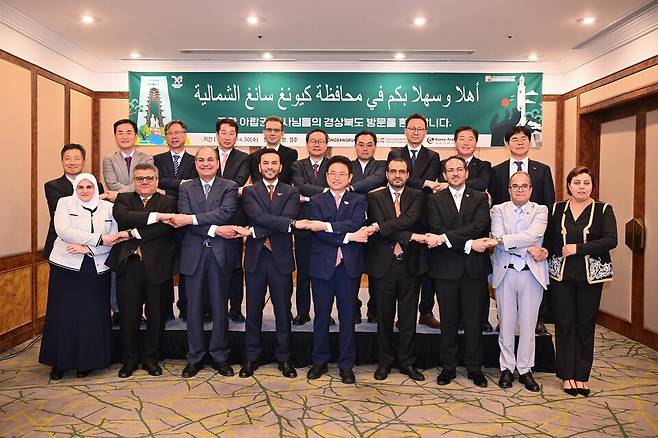 이철우 경상북도지사는 주한 아랍 7개국 대사단을 초청해 '신라-아랍 실크로드 팸투어를 개최했다. ⓒ경북도