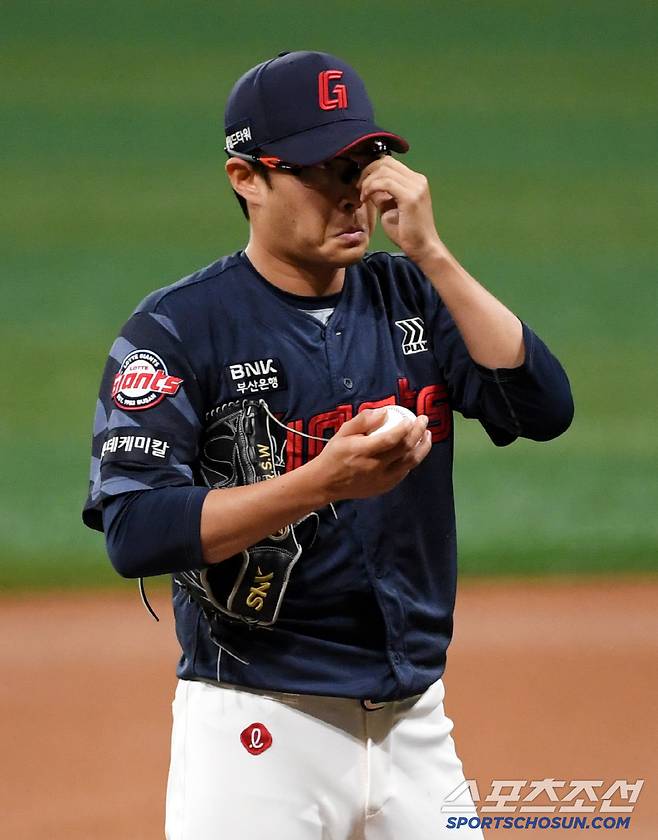 30일 서울 고척스카이돔에서 열린 키움 히어로즈와 롯데 자이언츠의 경기. 롯데 박세웅이 역투하고 있다. 고척=박재만 기자 pjm@sportschosun.com/2025.04.30/