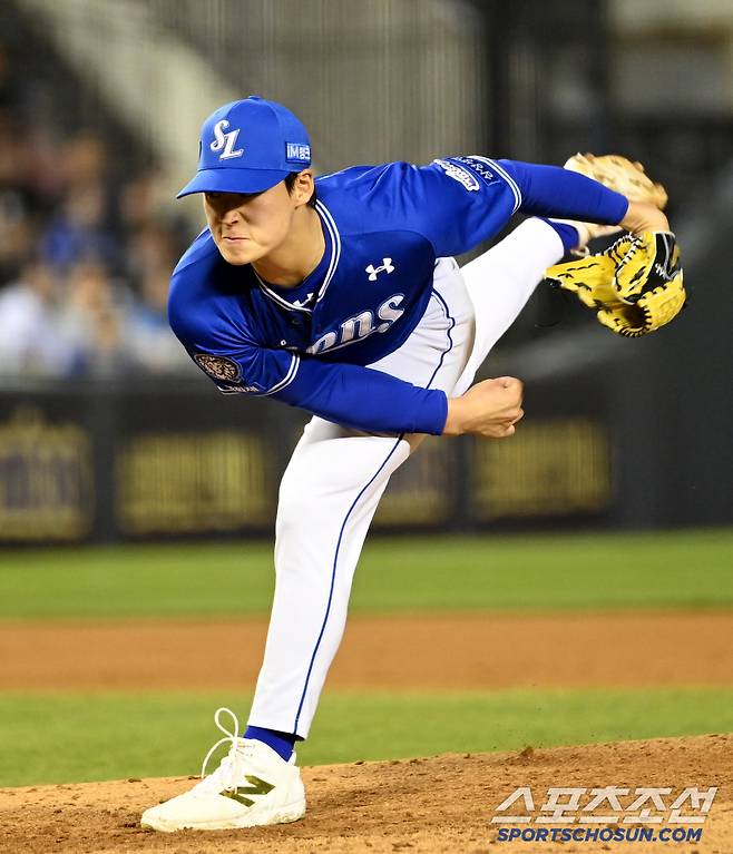 16일 잠실야구장에서 열린 삼성과 LG의 경기, 삼성 이호성이 역투하고 있다. 잠실=허상욱 기자wook@sportschosun.com/2025.04.16/