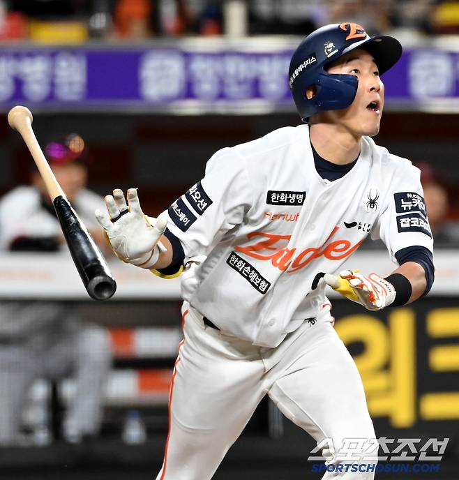 7회말 1사 2루 한화 황영묵이 역전 2점홈런을 치고 있다. 대전=허상욱 기자