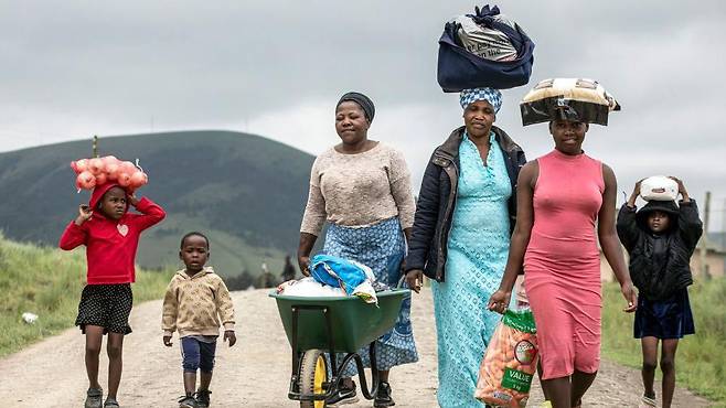 국가로부터 재정 지원을 받을 자격이 있음에도 많은 사람들이 여러 이유로 제도에서 소외되고 있다