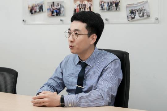 이현욱 UNIST 교수