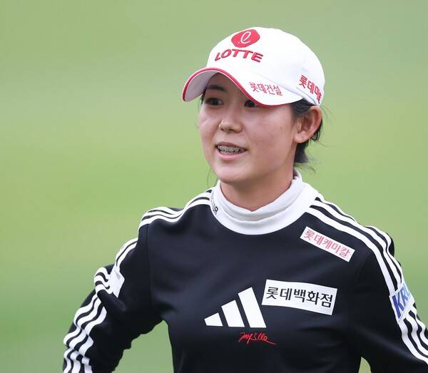 한국여자프로골프(KLPGA) 투어 2025시즌 첫 메이저 대회인 크리스에프앤씨 제47회 KLPGA 챔피언십에 출전한 황유민 프로가 1라운드에서 경기하는 모습이다. 사진제공=KLPGA