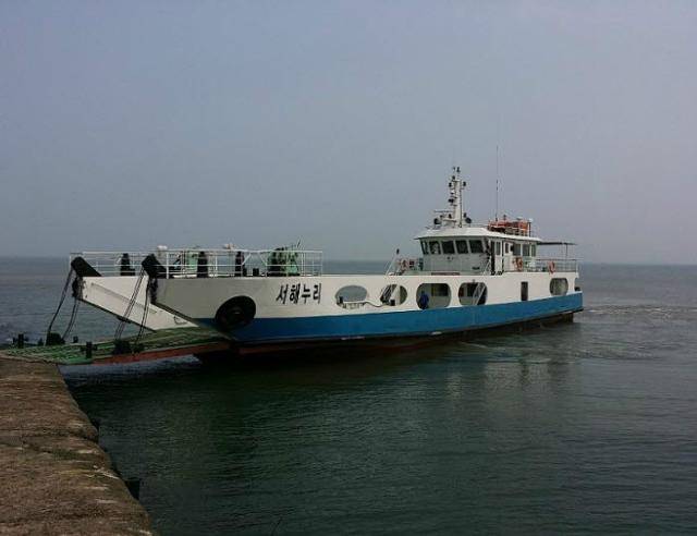 인천에서 안산 대부도를 거쳐 풍도와 육도를 운항하는 여객선 '서해누리'호. 안산시 제공