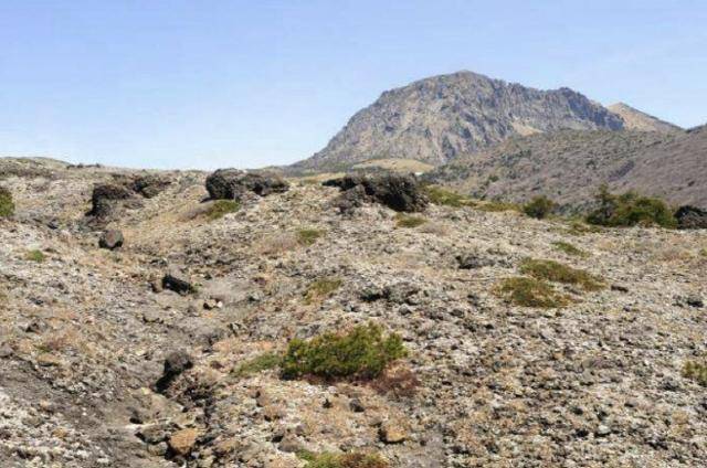 한라산 모세왓 유문암질 각력암지대. 국가유산청 제공