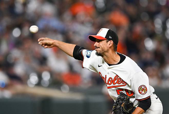 <yonhap photo-3948=""> Baltimore Orioles pitcher Charlie Morton (50) delivers to the New York Yankees during the seventh inning at Camden Yards in Baltimore, Maryland, on Tuesday, April 29, 2025. Photo by David Tulis/UPI/2025-04-30 10:56:54/ <저작권자 ⓒ 1980-2025 ㈜연합뉴스. 무단 전재 재배포 금지, AI 학습 및 활용 금지></yonhap>