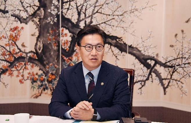 김범석 기획재정부 차관이 1일 오후 서울 종로구 정부서울청사에서 열린 '제3차 통상현안 관련 범정부 국내대응 전담반 회의'를 주재, 모두발언을 하고 있다. (기획재정부)