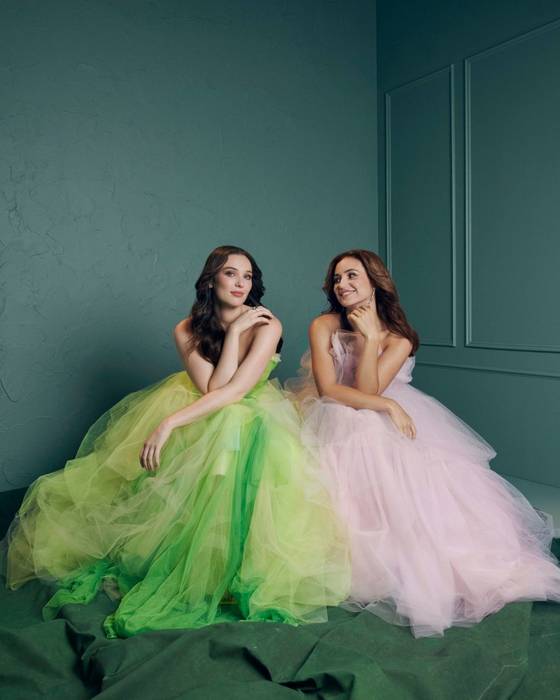 뮤지컬 ‘위키드’의 두 마녀 셰 리든 아담스(왼쪽)와 코트니 몬스마. [사진 에스앤코]