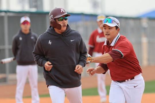 키움 히어로즈 합류한 강진성. 사진[연합뉴스]