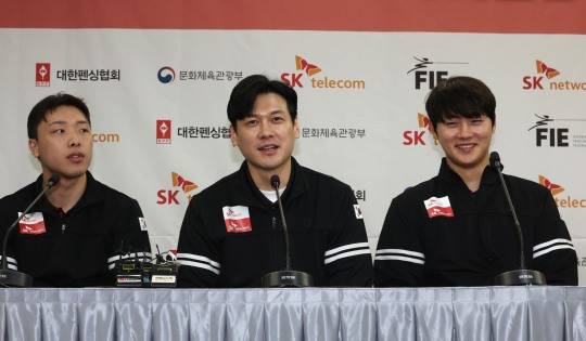 답변하는 구본길. 사진[연합뉴스]