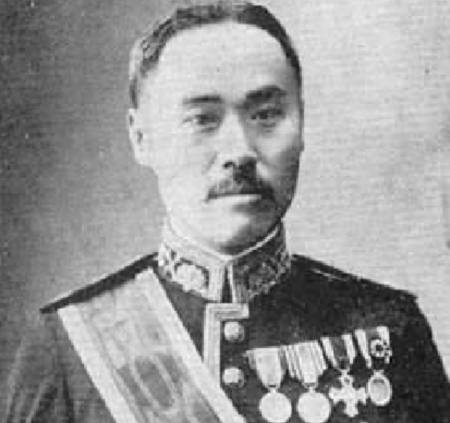 '을사오적(乙巳五賊)' 이완용의 증손자가 캐나다로 이민을 떠난 사실이 뒤늦게 전해졌다. 그는 이민 전 정부가 환수한 증조부 명의 토지 700평을 되찾아 30억원에 매각한 것으로 알려졌다. /사진=한국민족문화대백과사전