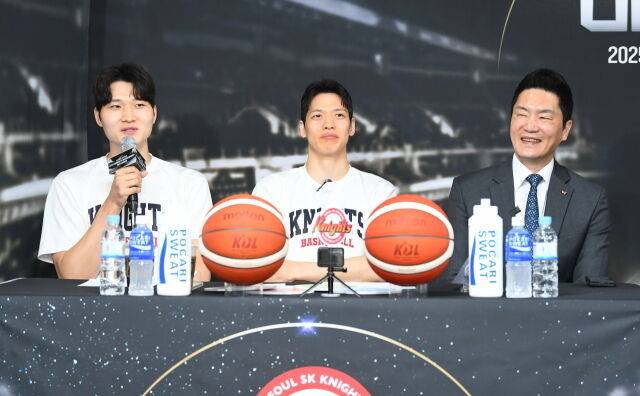 왼쪽부터 안영준, 김선형, 전희철 감독./KBL