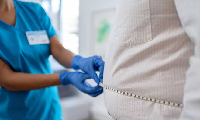 비만은 당뇨, 고혈압 등 만성질환은 물론 당뇨병, 고지혈증, 심혈관질환 등의 유병률을 증가시키고 있다. 게티이미지코리아